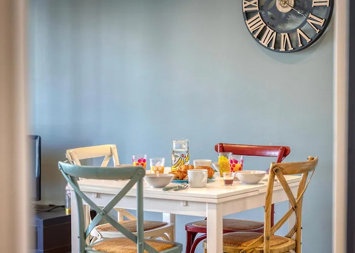 Le Marianne - Gem - Gare - Garage Apartment *